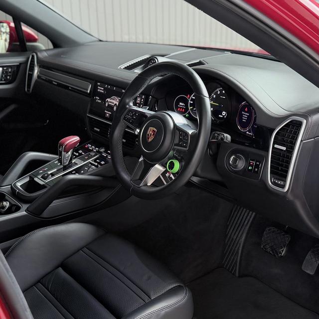 Porsche Cayenne Coupé E-Hybrid 3.0 V6 2021 รูปที่ 9
