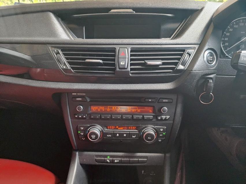 BMW X1 2.0 sDrive18i Sport AT 2013 11