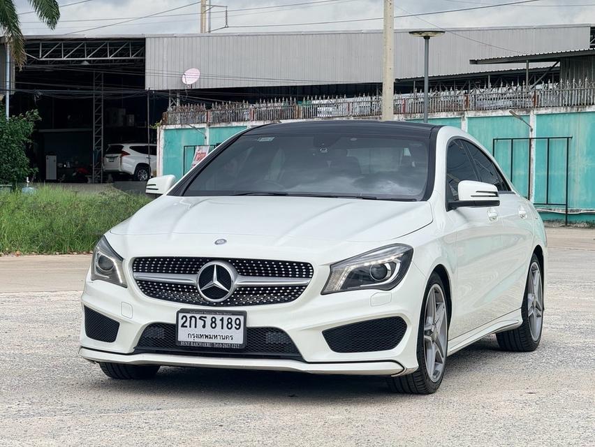 Mercedes Benz CLA250 AMG สีขาว ปี 2013.