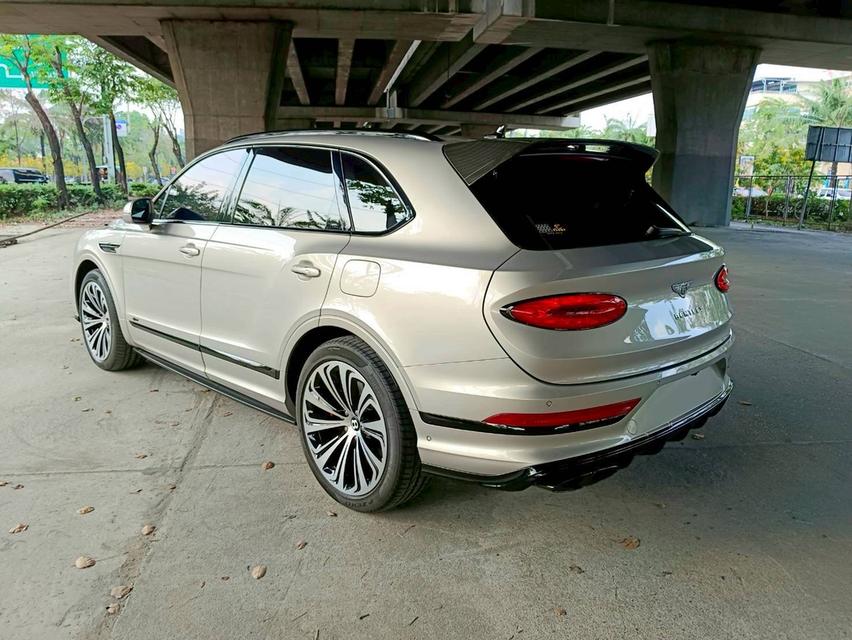 รหัสรถ PEAT53 Bentley Bentayga Hybrid (demo)