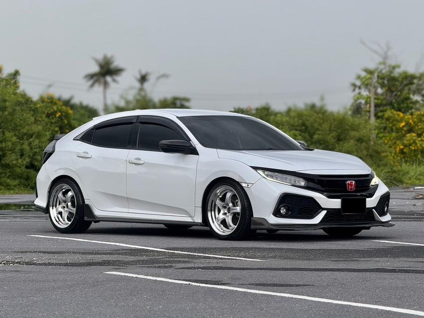 HONDA CIVIC FK  1.5 TURBO  สีขาว  ปี 2019 10