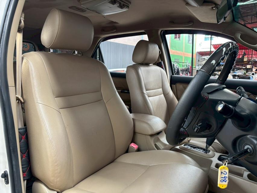 TOYOTA FORTUNER 3.0 TRD Sportivo II 4WD ปี 2010 10