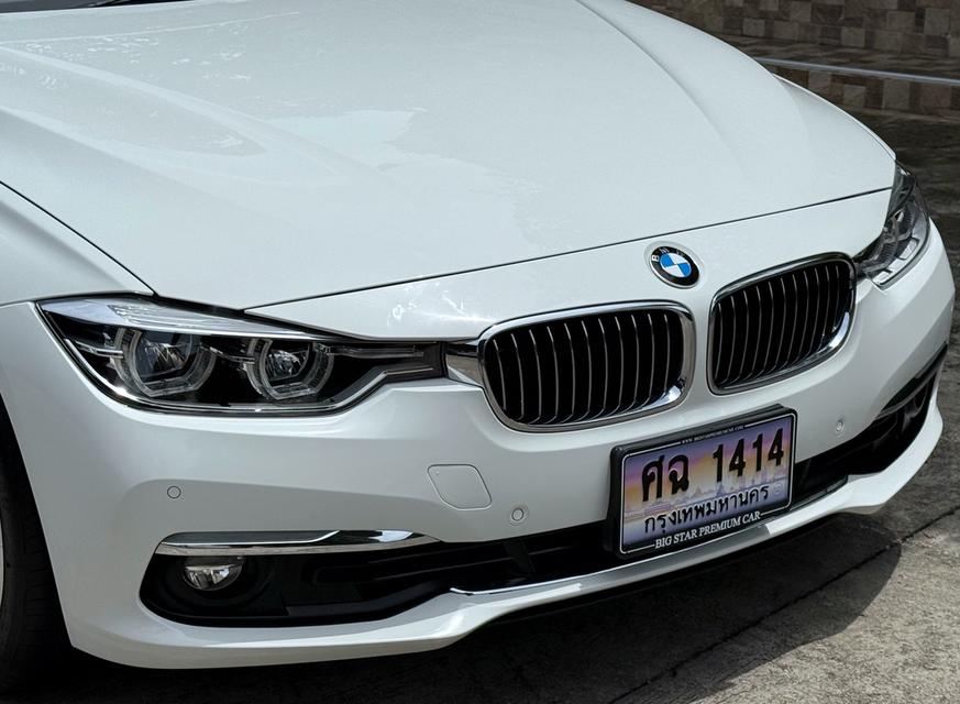 2018 BMW 330e LCI รถมือเดียวออกป้ายแดง รถวิ่งน้อยเพียง 90,000 กม ประวัติศูนย์ครบ รถไม่เคยมีอุบัติเหตุครับ 8