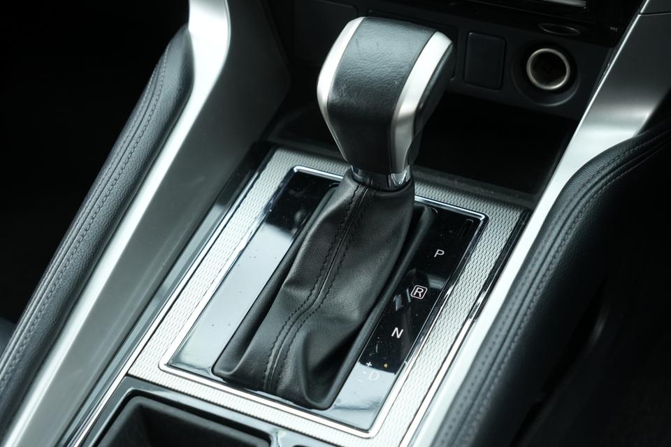 2021 MITSUBISHI PAJERO SPORT 2.4 GT Plus SUV สีขาว เลขไมล์ 106241 กม. 10