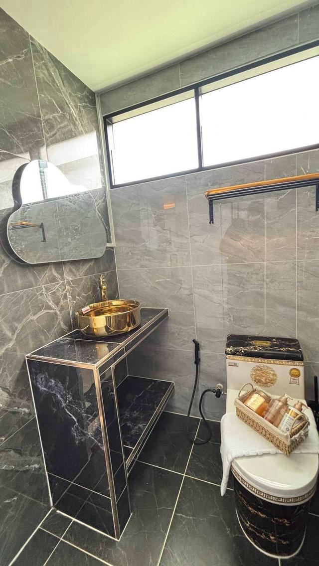 หมู่บ้านรัตนาวดี  จันทร์ทองเอี่ยม ทาวน์เฮาส์ 2 ชั้น แปลงริม ตกแต่งใหม่พร้อมอยู่ใกล้เซ็นทรัลเวตเกส ทำเลรถไฟฟ้าMRT เข้าออกได้ 2 ทาง 17