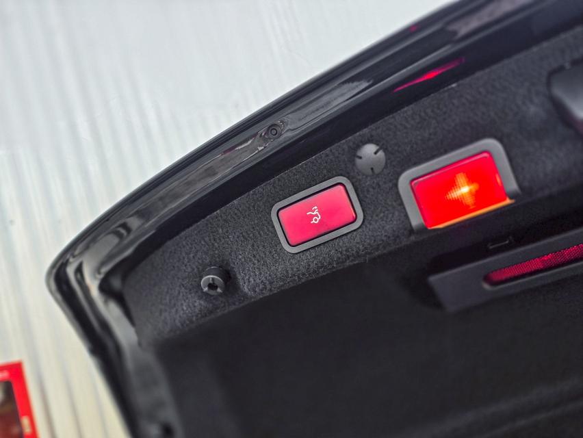 รหัสรถ CBLX4415 📌Mercedes-Benz C220d Avantgarde (W205 Facelift) 8