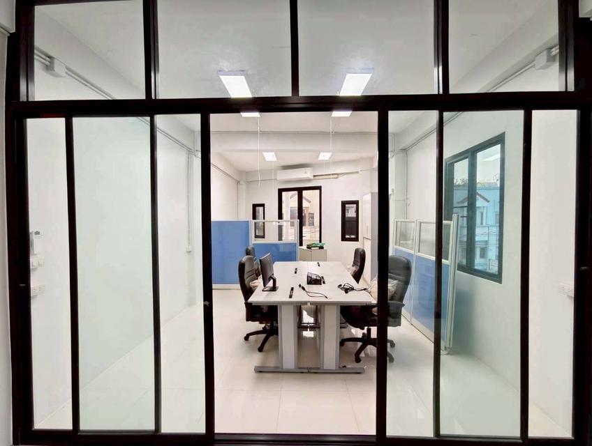 ขายด่วน! อาคารพาณิชย์ 4 ชั้นครึ่ง รีโนเวทใหม่ทั้งหลัง หมู่บ้านบางพลีนิเวศน์  พร้อมเฟอร์นิเจอร์ (หลังมุม)  บางพลี-กิ่งแก้ว เหมาะอยู่อาศัย ทำออฟฟิศ 17