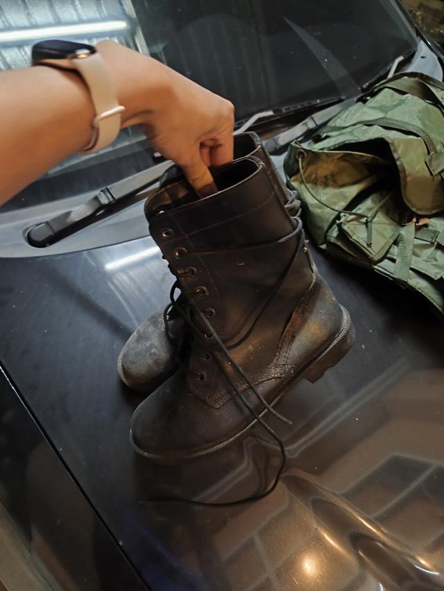 รองเท้าคอมแบท เบอร์ 6