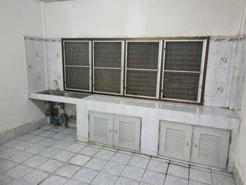 ให้เช่าทาวน์เฮ้าส์ 2 ชั้น ซ.บ้านแสงตะวัน ตำบลวัดไทร อ.เมืองนครสวรรค์ 9