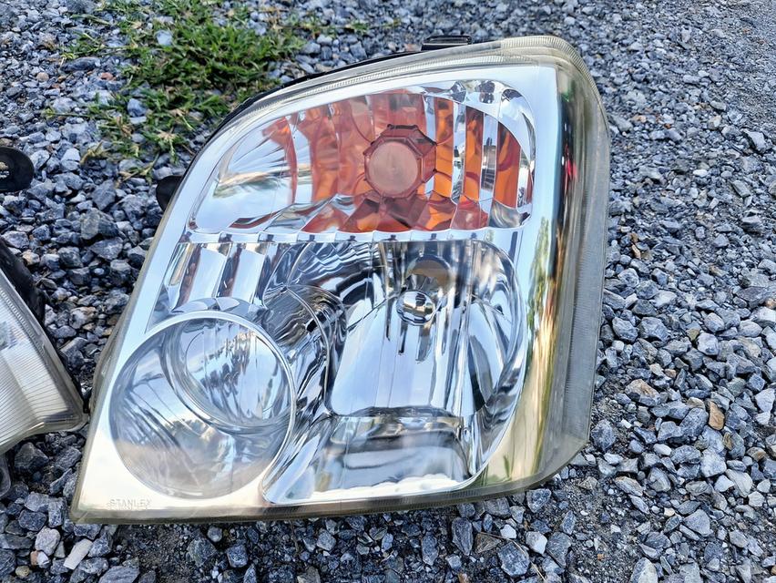 ไฟหน้าดีแม็กซีนอล แท้มือสอง  3