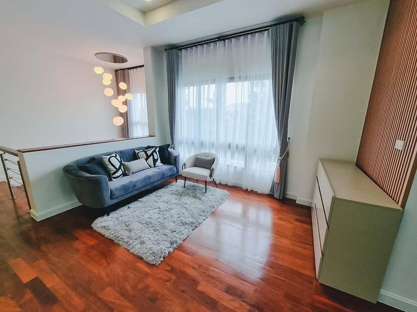Luxury house for SALE, offering a private atmosphere and coming fully furnished. Located in the Perfect Masterpiece Sukhumvit 77 project. 17
