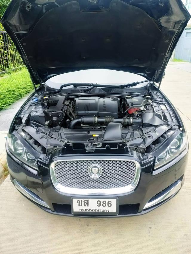 Jaguar สีดำ Xf 2.2 ปี 2012 18