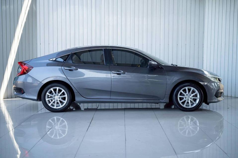 Homda Civic 1.8E ปี16