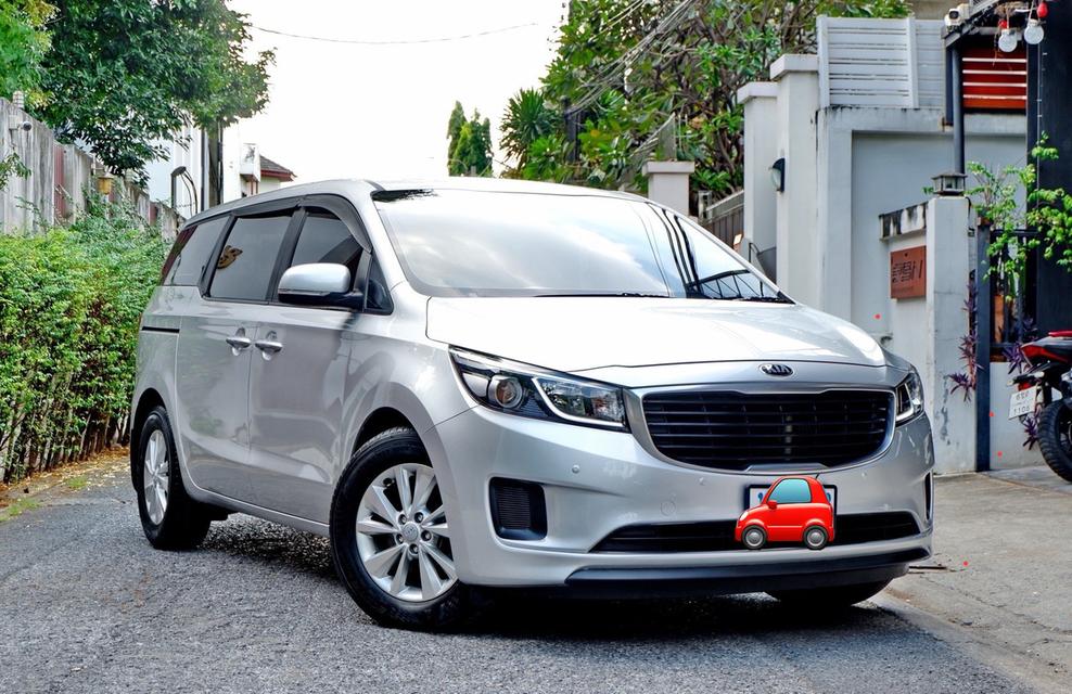 KIA GRAND CARNIVAL 2.2 LX ปี 2015 การันตีไมล์แท้ 58,xxx KM.