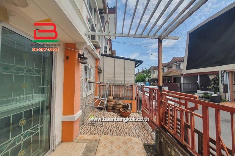 ทาวน์เฮาส์ หมู่บ้าน พฤกษาวิลล์ 6 ซอยพระยาสุเรนทร์ 23 เนื้อที่ 18 ตรว. ถนนรามอินทรา แขวงบางชัน เขตคลองสามวา กรุงเทพมหานคร 2