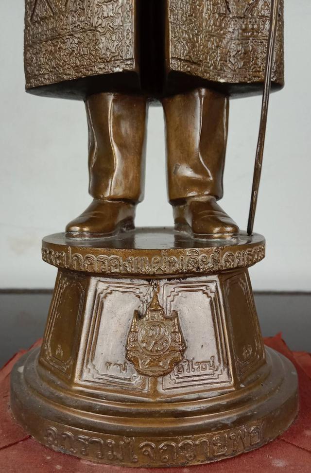 475.พระบรมรูปหล่อในหลวงรัชกาลที่9 พระบาทสมเด็จพระปรมินทรมหาภูมิพลอดุลยเดชทรงยินดี รูปย่อยที่ 4