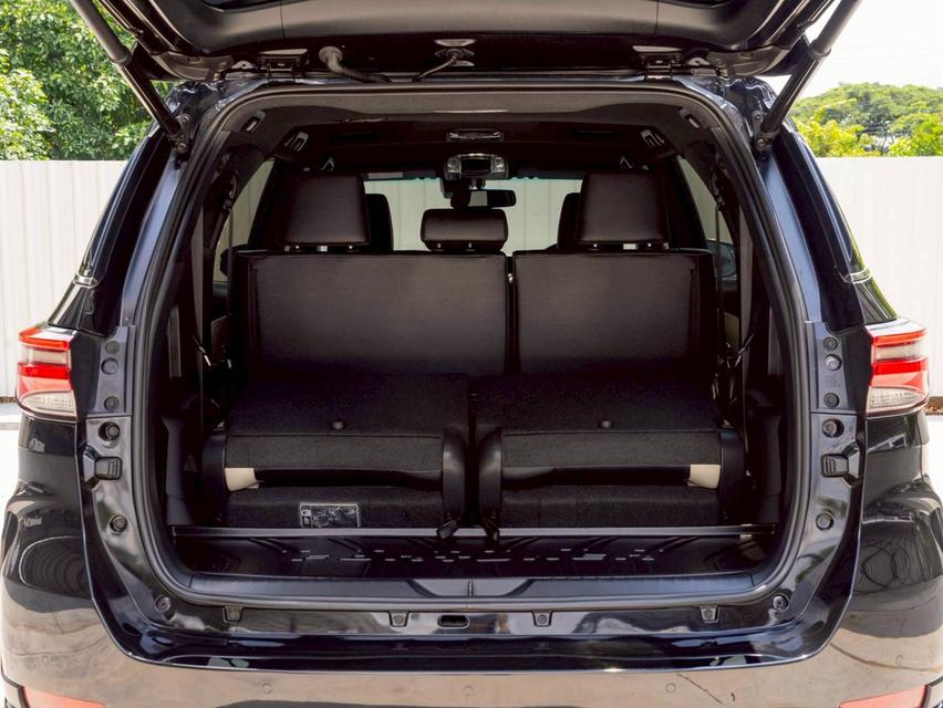 Toyota Fortuner 2.8 Legender 4WD ปีจด 2021 11