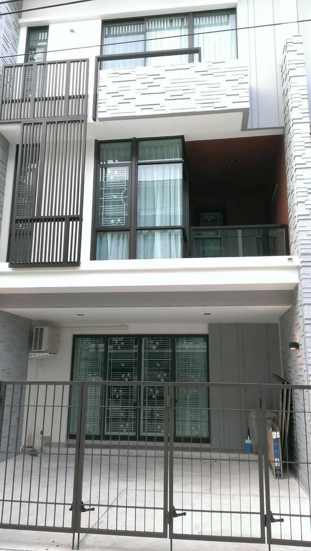 ให้เช่า ทาวน์โฮม 3 ชั้น หมู่บ้าน Plex Bangna Village (ติดริมถนน บางนา-ตราด กม.5) 14