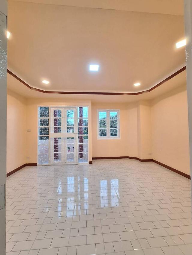 ขายทาวน์เฮ้าส์  หมู่บ้านทาวน์แอนด์คันทรี หนองจอก รีโนเวทใหม่ทั้งหลัง พร้อมอยู่ 14