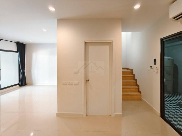 ขายทาวน์โฮม 2 ชั้น วี คอมพาวด์ บางนา-ศรีนครินทร์ V Compound build-in ครัวต่อเติมเต็มพื้นที่ พร้อมอยู่ ใกล้สารสาสน์วิเทศส 5