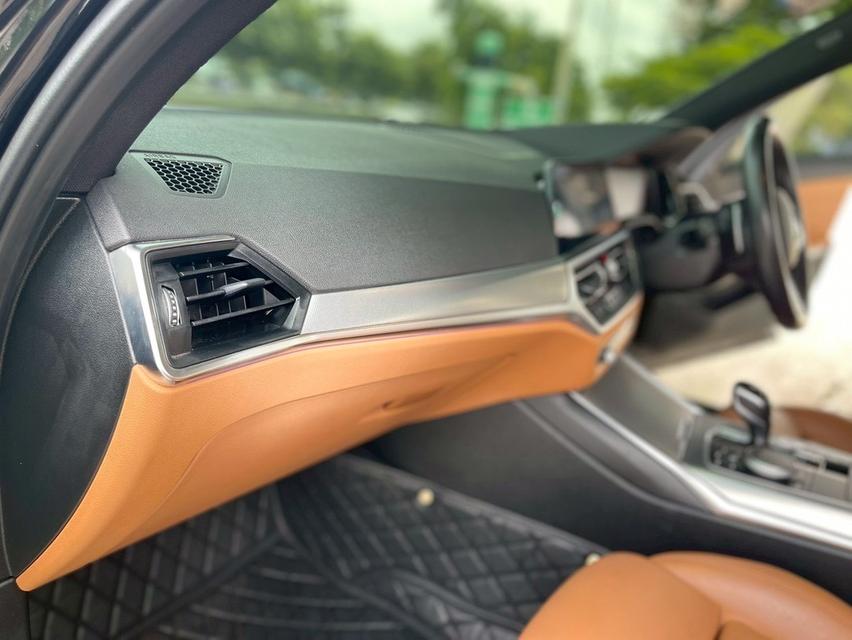 รหัสรถ AP2114 🚩 BMW 320d M SPORT G20 สีดำ ปี 2021 7