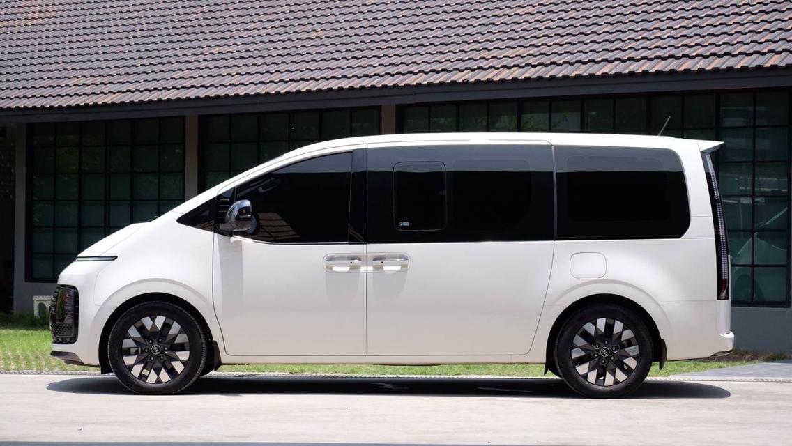 รหัสรถ KN8973 HYUNDAI STARIA 2.2 PREMIUM ปี 2023 13