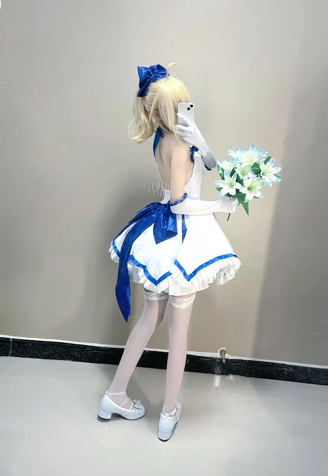 Saber Lily จาก Fate/ZERO ฉลองครบรอบ 10 ปีของ Type-Moon ชุดเดรสลิลลี่สีน้ำเงิน 3