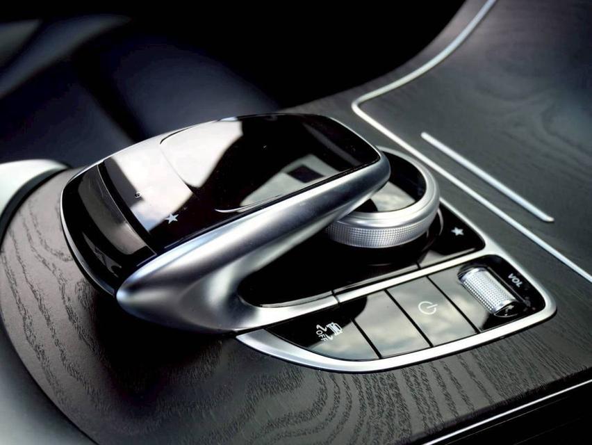 2018 Benz GLC 250d AMG เทา 17