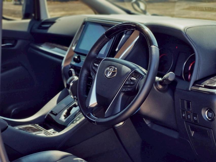 Toyota Alphard 2.5 SC Package ปี 2023 ไมล์ 29,xxx km. 10