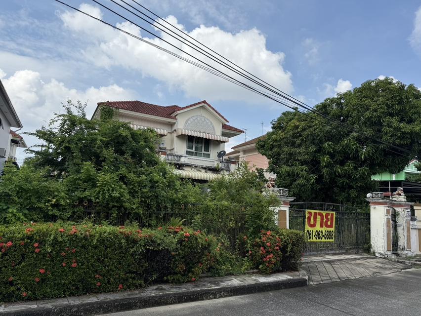 ขายบ้านเดี่ยว Perfect Place สุขุมวิท 77 - สุวรรณภูมิ เฟส 1 เนื้อที่ 99 วา 3 นอน 3 น้ำ ทำเลดี ใกล้ห้างสรรพสินค้า 2