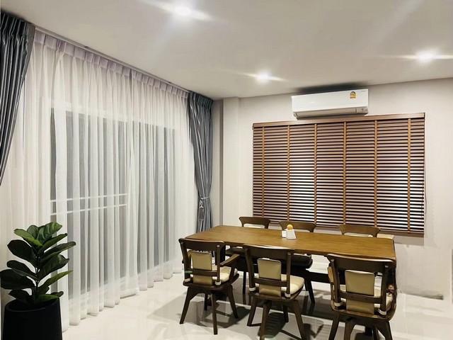 ขายบ้านเดี่ยว 2 ชั้น 60.4 ตรว. เซนโทร พระราม 9 - กรุงเทพกรีฑา ใกล้รถไฟฟ้า ( ไม่รับสัตว์เลี้ยง )