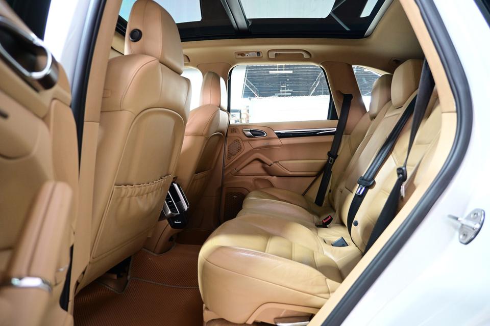 รหัสรถ JRS4701 𝗣𝗼𝗿𝘀𝗰𝗵𝗲 𝗖𝗮𝘆𝗲𝗻𝗻𝗲 𝗦 𝗛𝘆𝗯𝗿𝗶𝗱 Facelift ปี 2013 รูปที่ 17