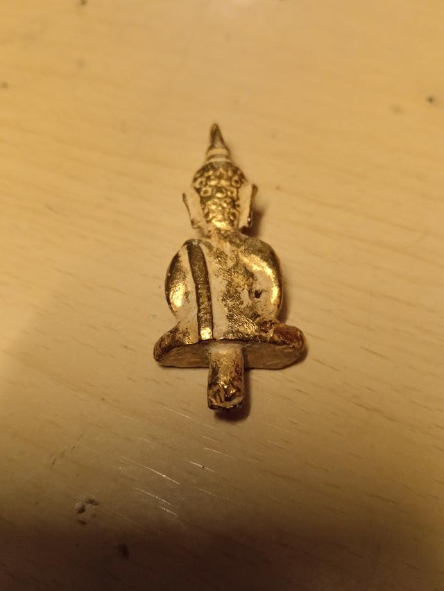 พระยอดธงเนื้อทองคำรุ่นเก่าของสมัยโบราณ รูปย่อยที่ 2