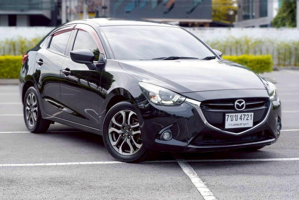 Mazda2 Skyactive 1.5 XLD High connect เกียร์ Auto สีดำ ปี2015 4