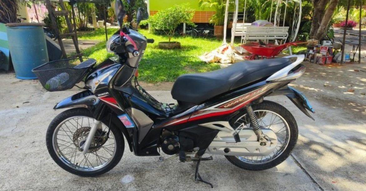 Honda Wave 125i สีดำ 3