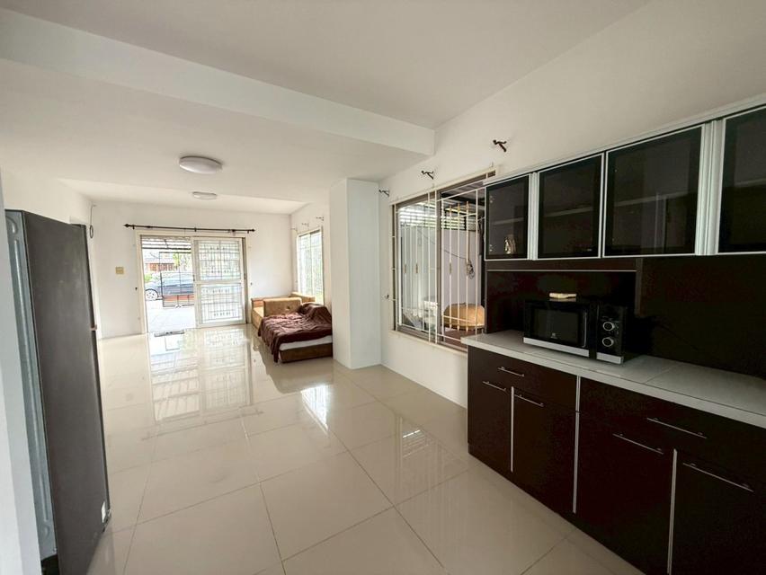 ขาย ทาวน์โฮม HS090 หลังมุม ติดสวน อารมณ์บ้านเดี่ยว บ้านบึง ชลบุรี ไลท์ โฮมทาว์น 132 ตรม 43.4 ตรว ทำเลดี ราคาถูก ใกล้ QMB 2