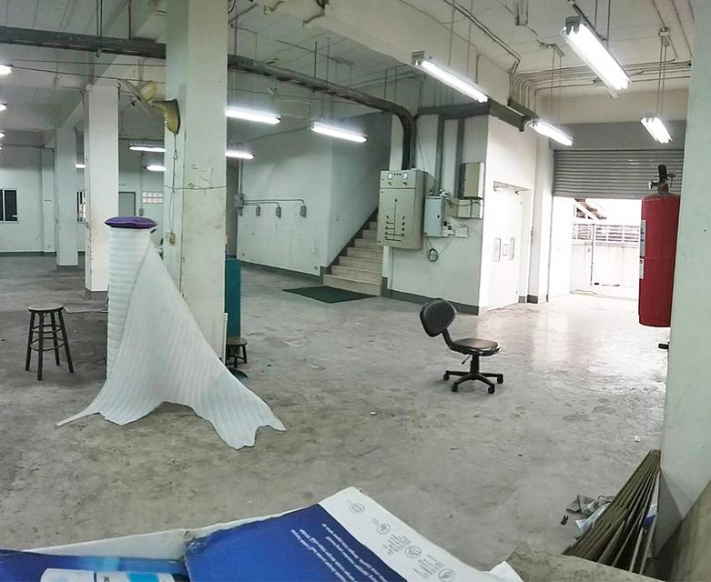 ขายอาคารสำนักงาน 6 ชั้น พร้อมโรงงาน คลังสินค้า พื้นที่ 200 ตร.วา ซอยลาดพร้าว 80 แยก 26 เขตวังทองหลาง 7