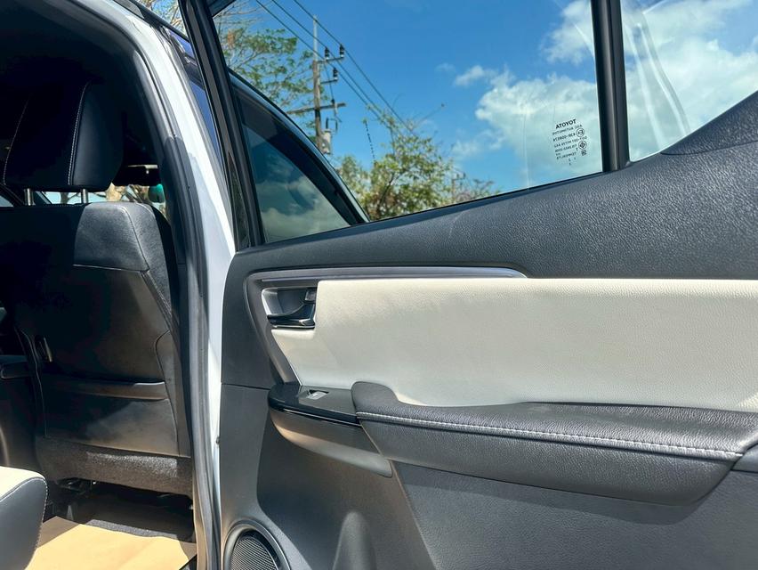 Toyota Fortuner Legenger 2.8 4wd ปี23 รูปที่ 16