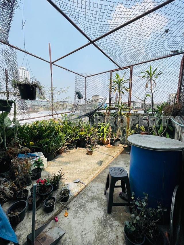 ขายตึกแถว สุขุมวิท 71 (ตลาดพระโขนง) เข้าซอยเพียง 50 เมตรเท่านั้น 6