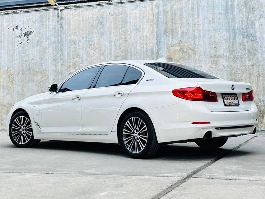 2019 BMW SERIES 5 530e Plug-in Hybrid highline (G30) รถสวยประวัติครบชัดเจน 3