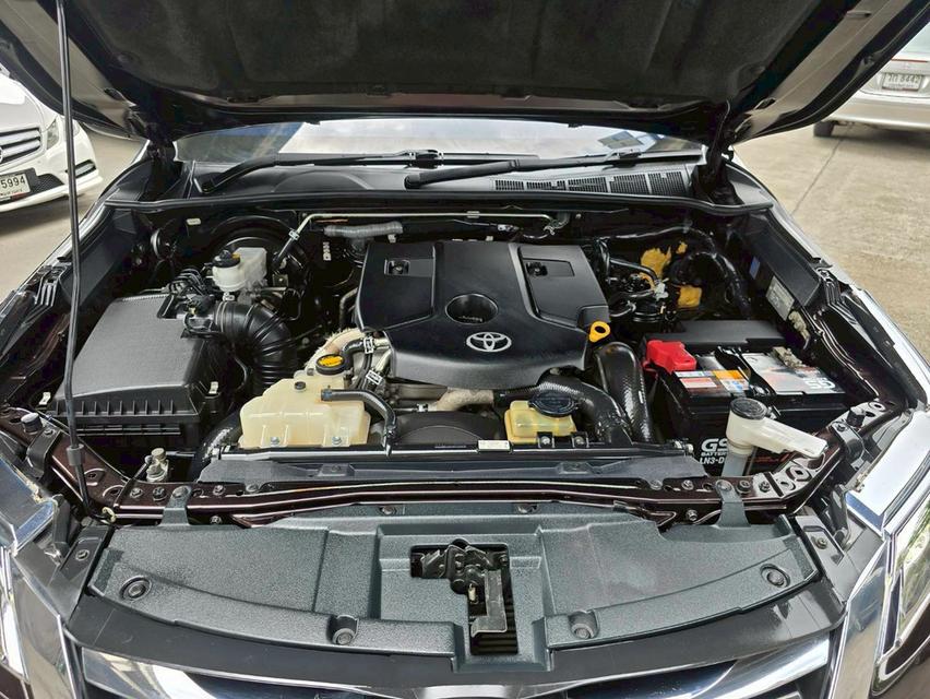 Toyota Fortuner 2.4V ปี16 16