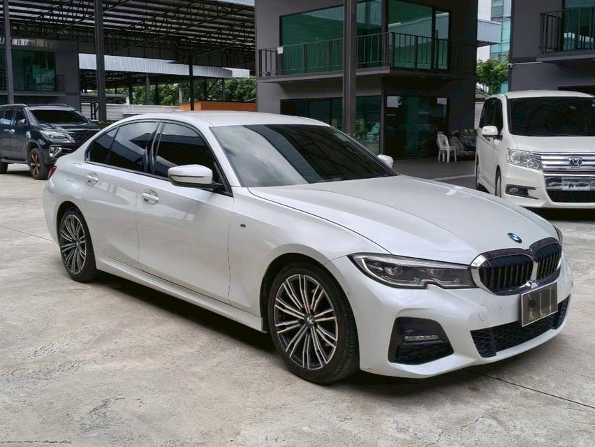 รหัสรถ KPC53 ‼️BMW  320d  M Sport สีขาว ตัว Top ยางใหม่ มี Bsi ‼️