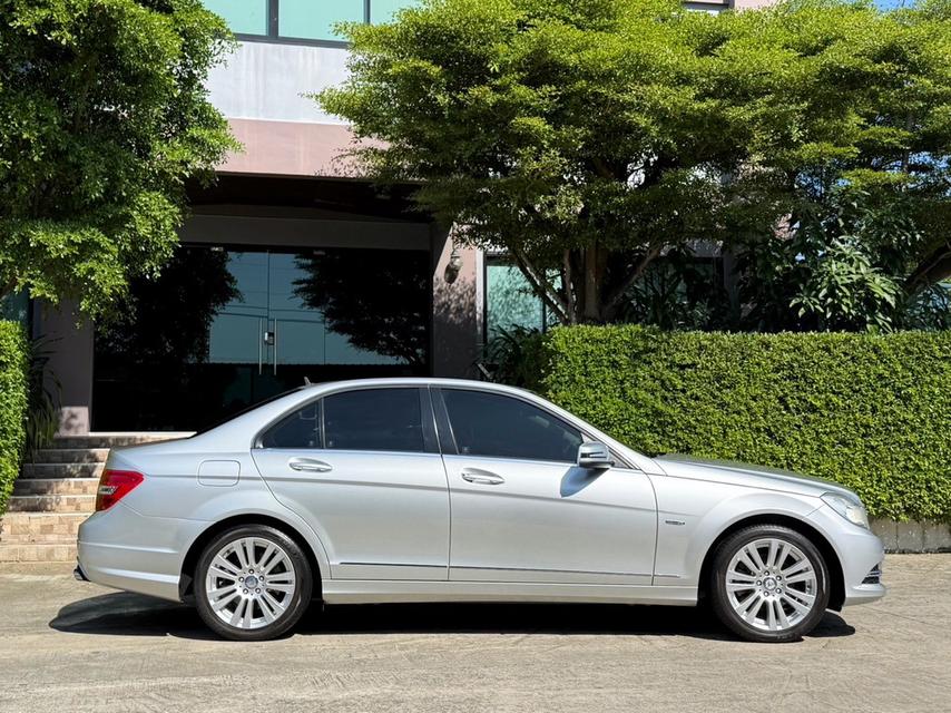 2014 BENZ C200 W204 รถมือเดียวออกป้ายแดง รถวิ่งน้อยเพียง 108,000 กม รถเข้าศูนย์ตามระยะ รถไม่เคยมีอุบัติเหตุครับ 2