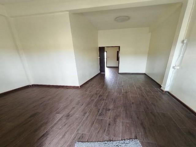 PB5893ให้เช่า อาคารพาณิชย์ 2 ชั้นครึ่ง ย่านเมืองเก่าเขตพระนคร สามเสน ซอยวัดตรีทศเทพ ถนนประชาธิปไตย 13