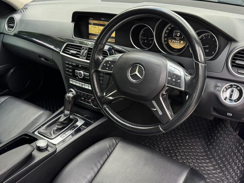 Benz C200 CGI W204 ปี12 วิ่ง 100000 km. รูปย่อยที่ 4