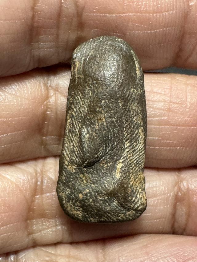 พระรอดลำพูน พิมพ์ใหญ่ เนื้อเขียวหินครก รูปที่ 2