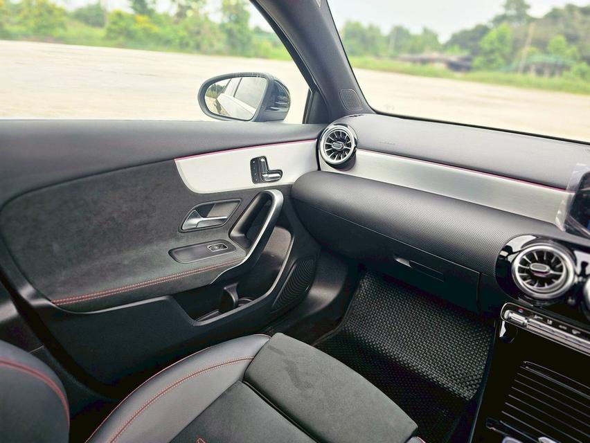 Mercedes-Benz A200 AMG Dynamic  facelift ปี 2023 เลขไมล์ 13,000 km. 11