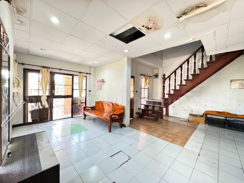 ทาวน์เฮ้าส์ ศิริวรรณ - ชวนชม บางบัวทอง หลังริม 5