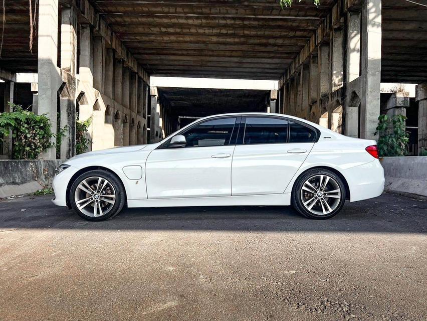 2019 BMW SERIES3 330e 2.0 Sport plug in hybrid (F30) รถสวยใช้น้อย ประวัติครบๆ 4