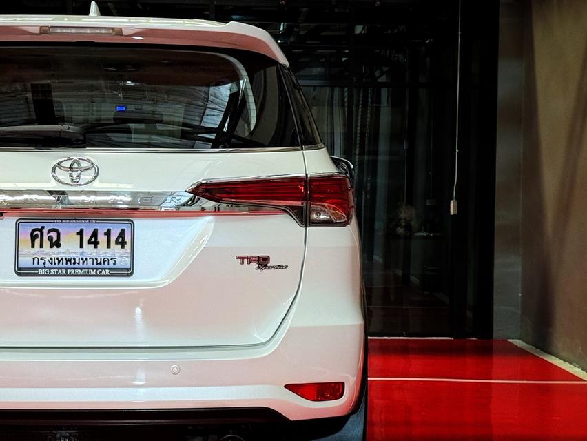 2020 TOYOTA FORTUNER 2.4V รถมือเดียวออกป้ายแดง รถวิ่งน้อย ประวัติศูนย์ครบ ไม่เคยมีอุบัติเหตุครับ 9